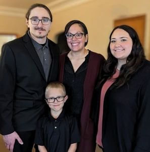 Meet your Posher, Ray